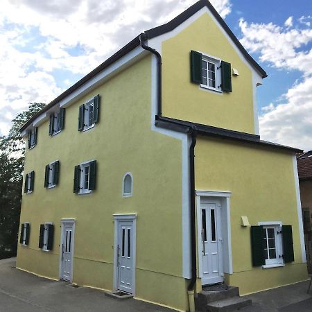 Haus Am Eck - Gaestehaus Und Appartements Altötting Extérieur photo